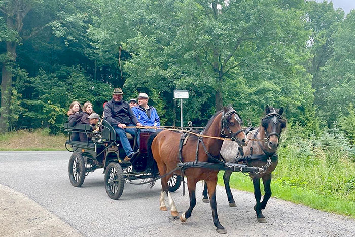 Marco Rinke führte mit seinem Gespann die Kutschenrundfahrt an