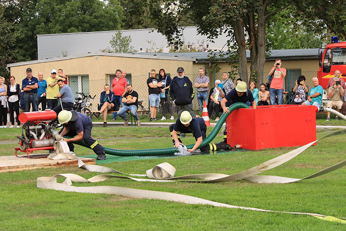 Löschangriff um den Pokal des Bürgermeisters