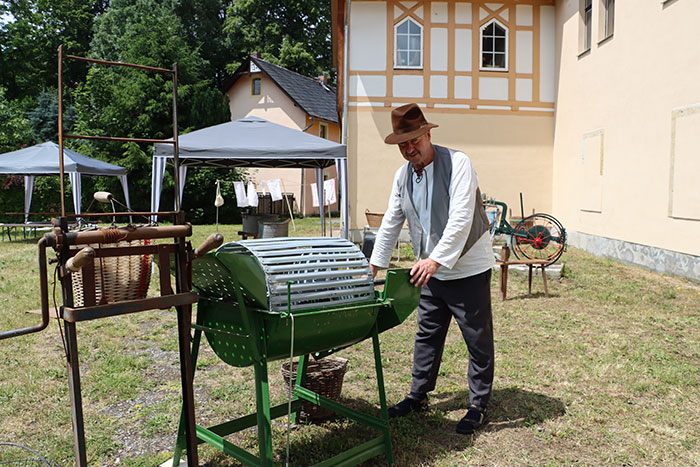 Kartoffelwaschen an der Hofmühle