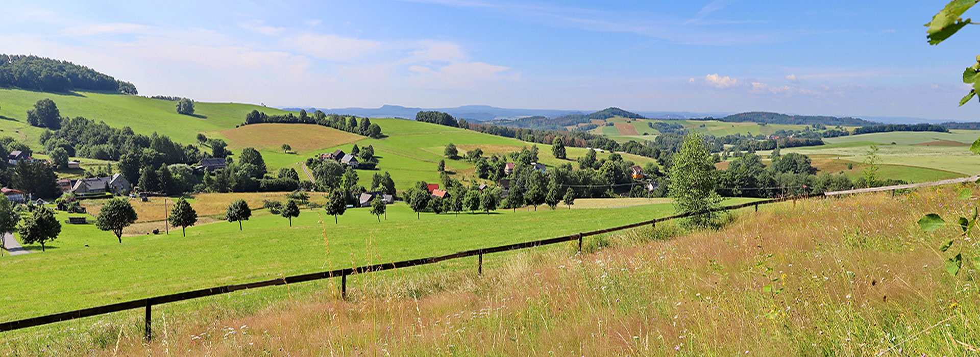 Blickauf einen Teil von Krumhermsdorf Blickauf einen Teil von Krumhermsdorf